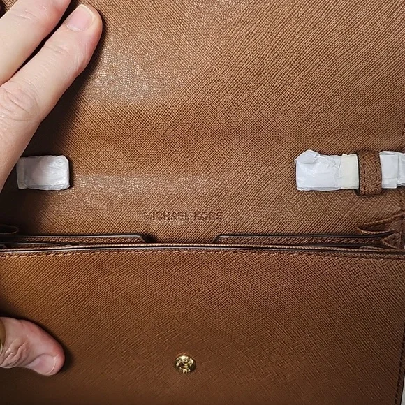 Michael Michael Kors Brown Leather Jet Set Travel Lg Phone Crossbody Bag NWT - Picture 5 of 9